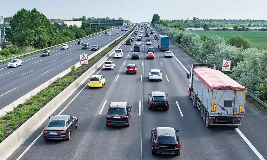 NHỮNG NGUYÊN TẮC CHẠY CAO TỐC MÀ NHIỀU TÀI XÊ HAY BỎ QUA